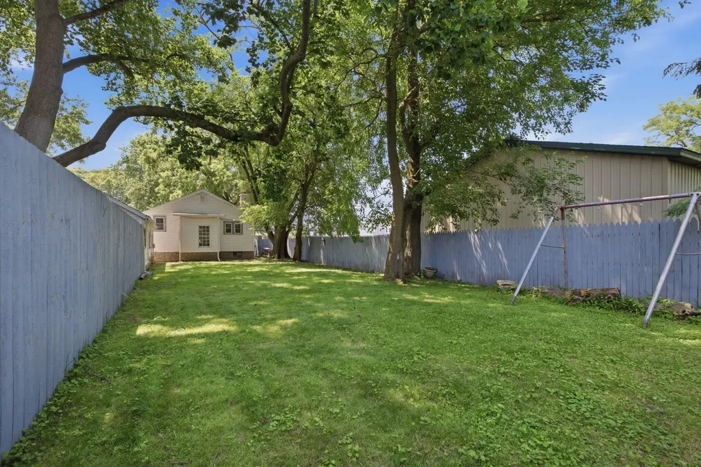 27 S Smith Street New Buffalo City MI 49117