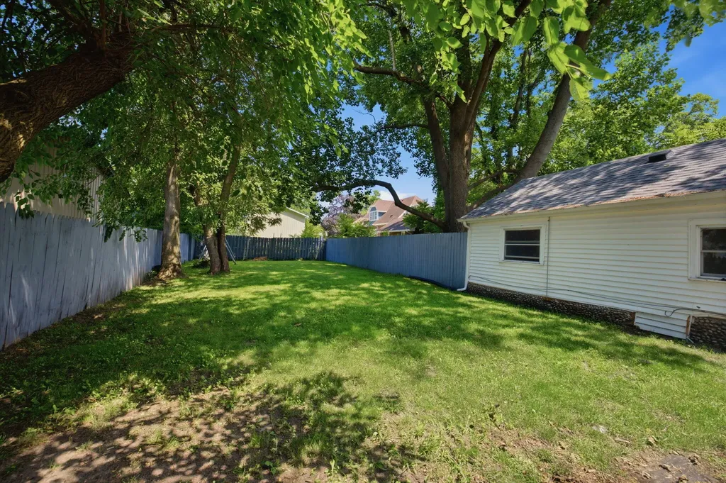 27 S Smith Street New Buffalo City MI 49117