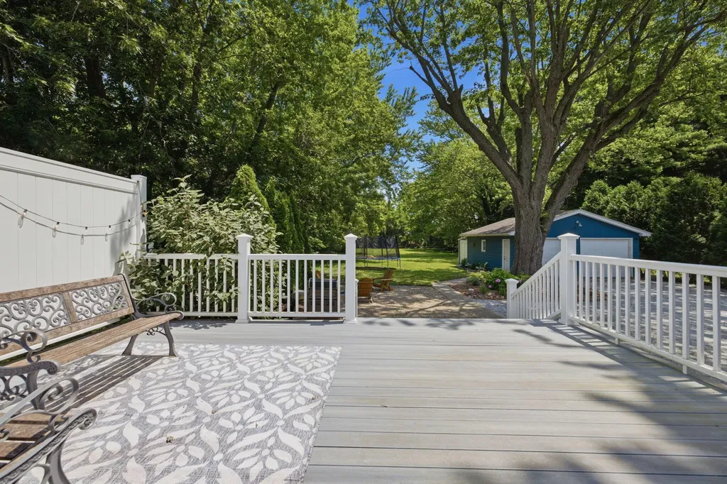 12865 Flynn Road Chikaming Township MI 49125