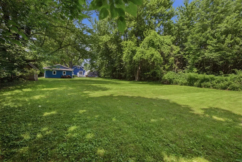 12865 Flynn Road Chikaming Township MI 49125