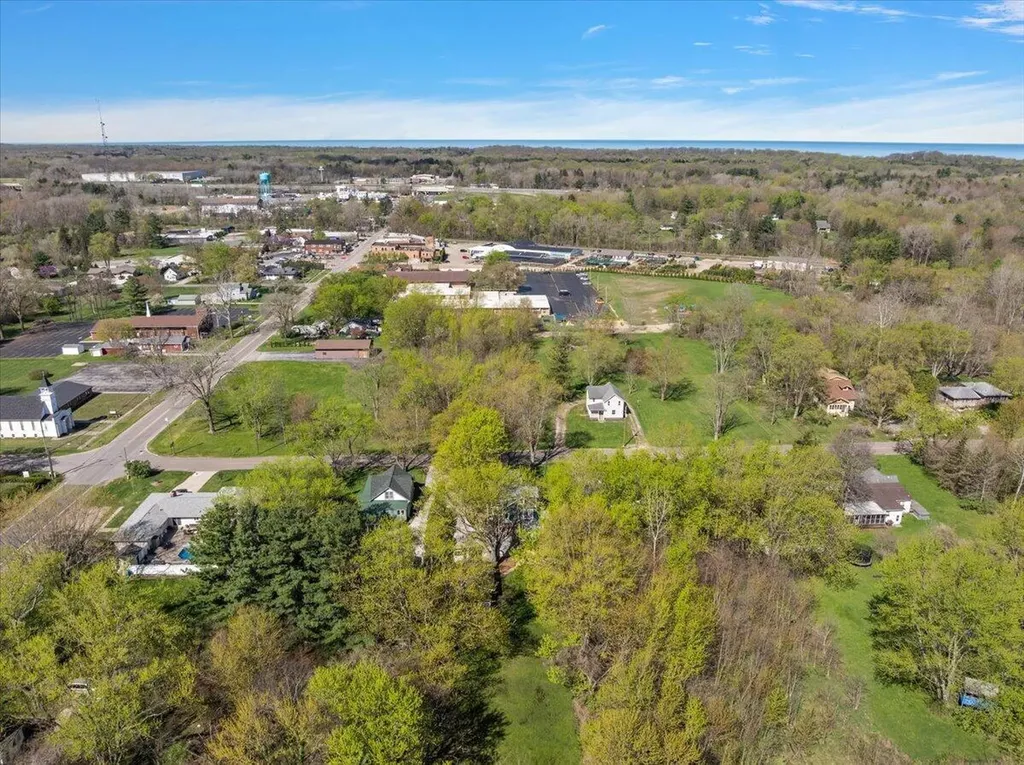 12865 Flynn Road Chikaming Township MI 49125