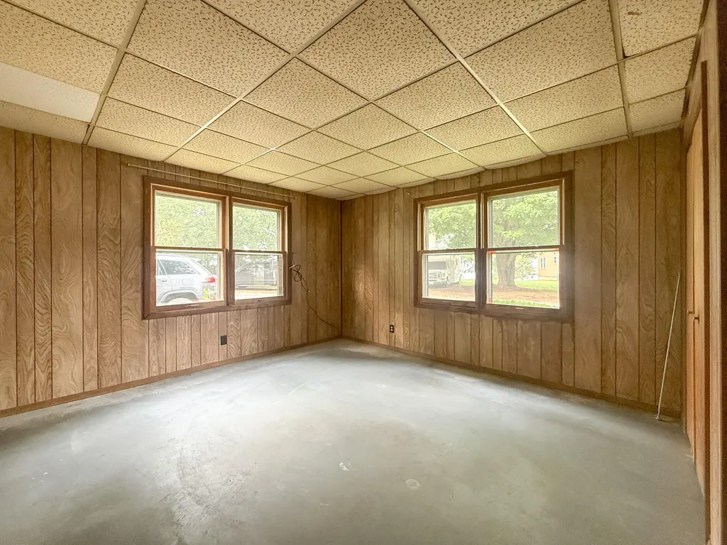 52411 Lakeview Drive Wayne Township MI 49047
