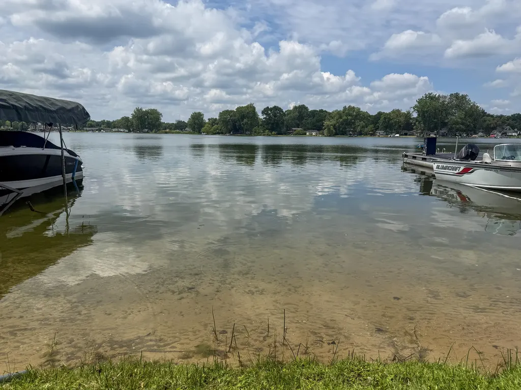 52411 Lakeview Drive Wayne Township MI 49047