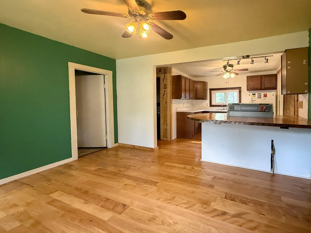 52411 Lakeview Drive Wayne Township MI 49047