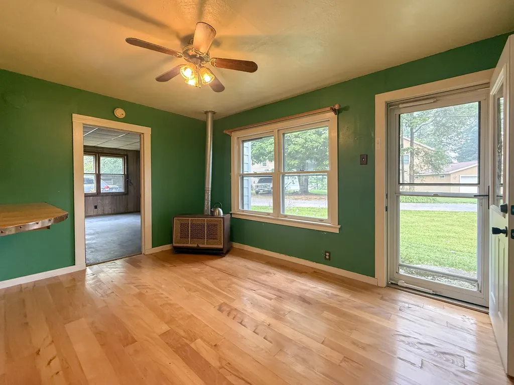 52411 Lakeview Drive Wayne Township MI 49047