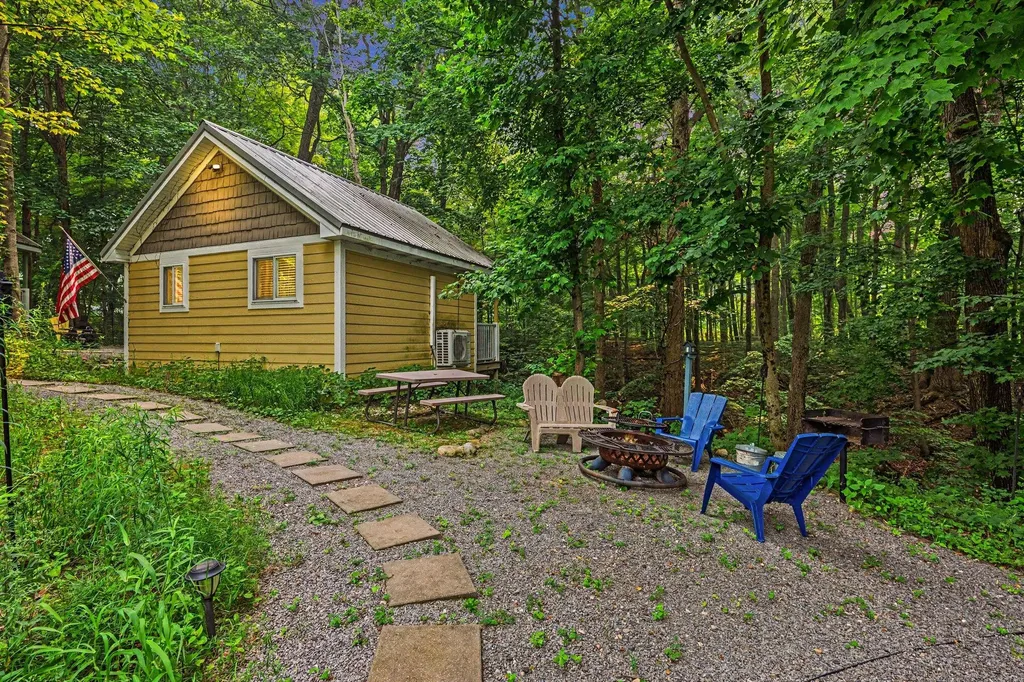 57440 Michigan 40 Newberg Township MI 49067