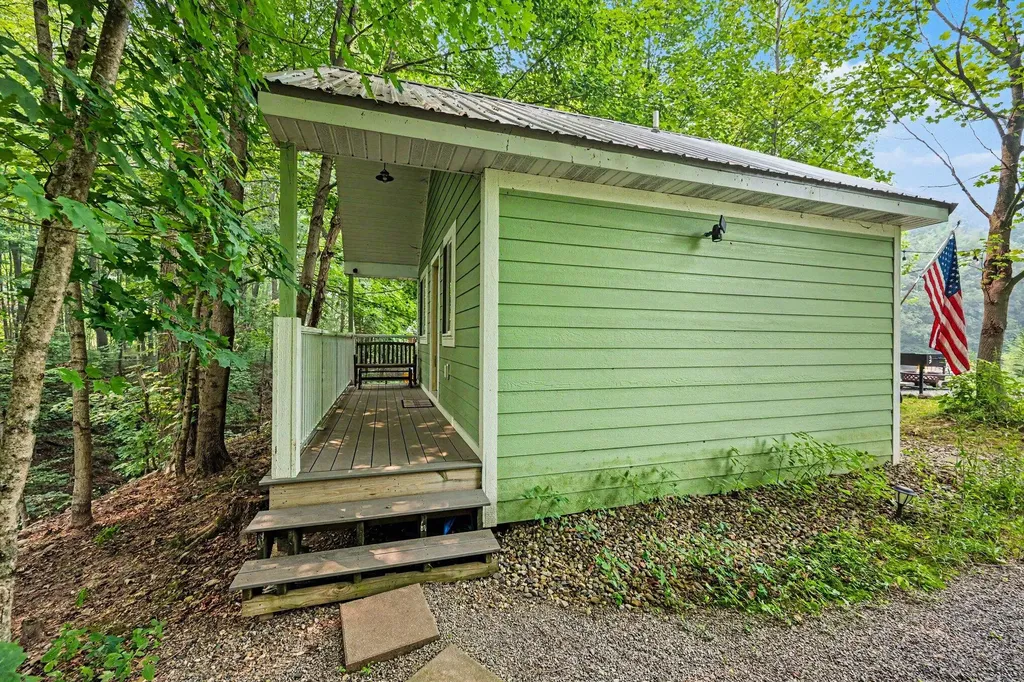 57440 Michigan 40 Newberg Township MI 49067