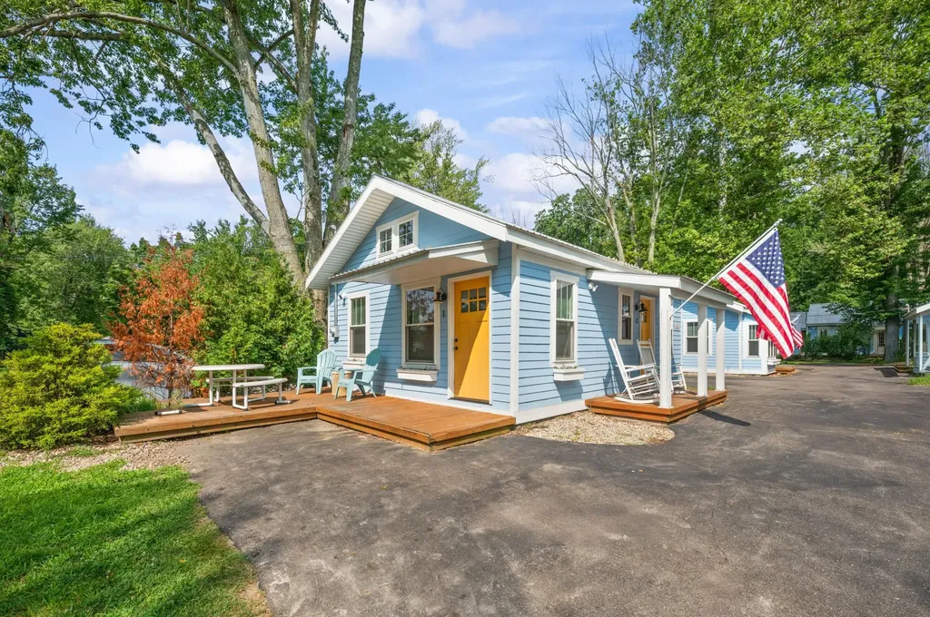 5358 Paw Paw Lake Road Coloma Charter Township MI 49038