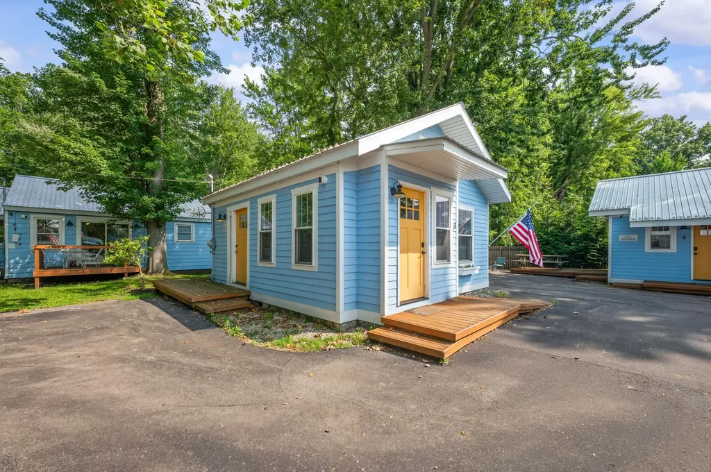 5358 Paw Paw Lake Road Coloma Charter Township MI 49038