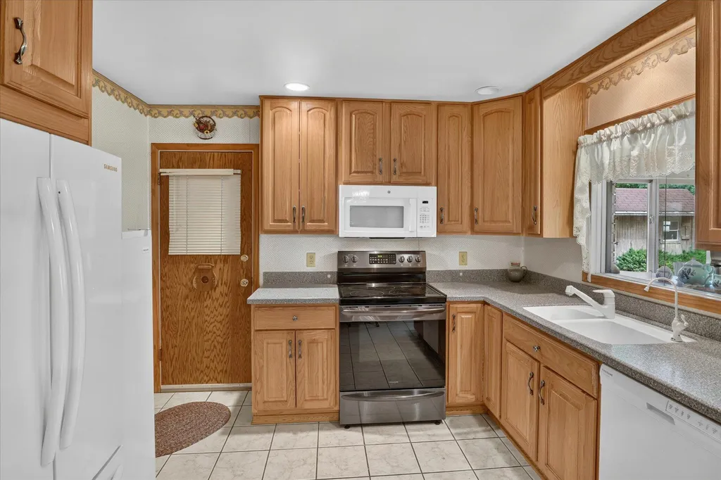 26384 Sweetbriar Street Ontwa Township MI 49112
