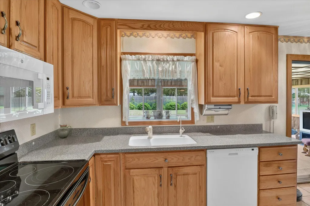 26384 Sweetbriar Street Ontwa Township MI 49112