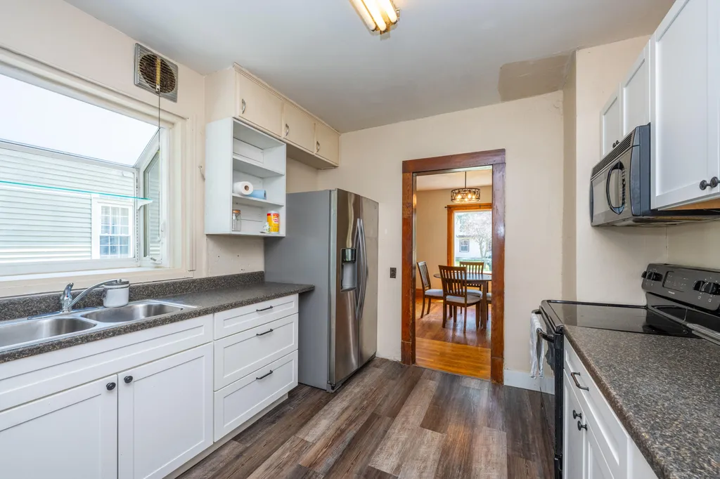 135 W St Joseph Street Coloma City MI 49038