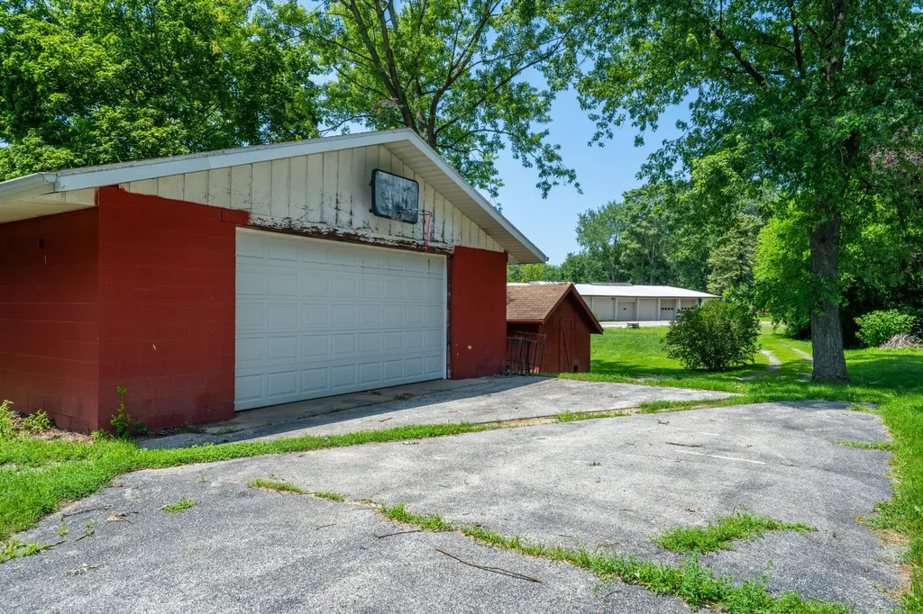 135 W St Joseph Street Coloma City MI 49038