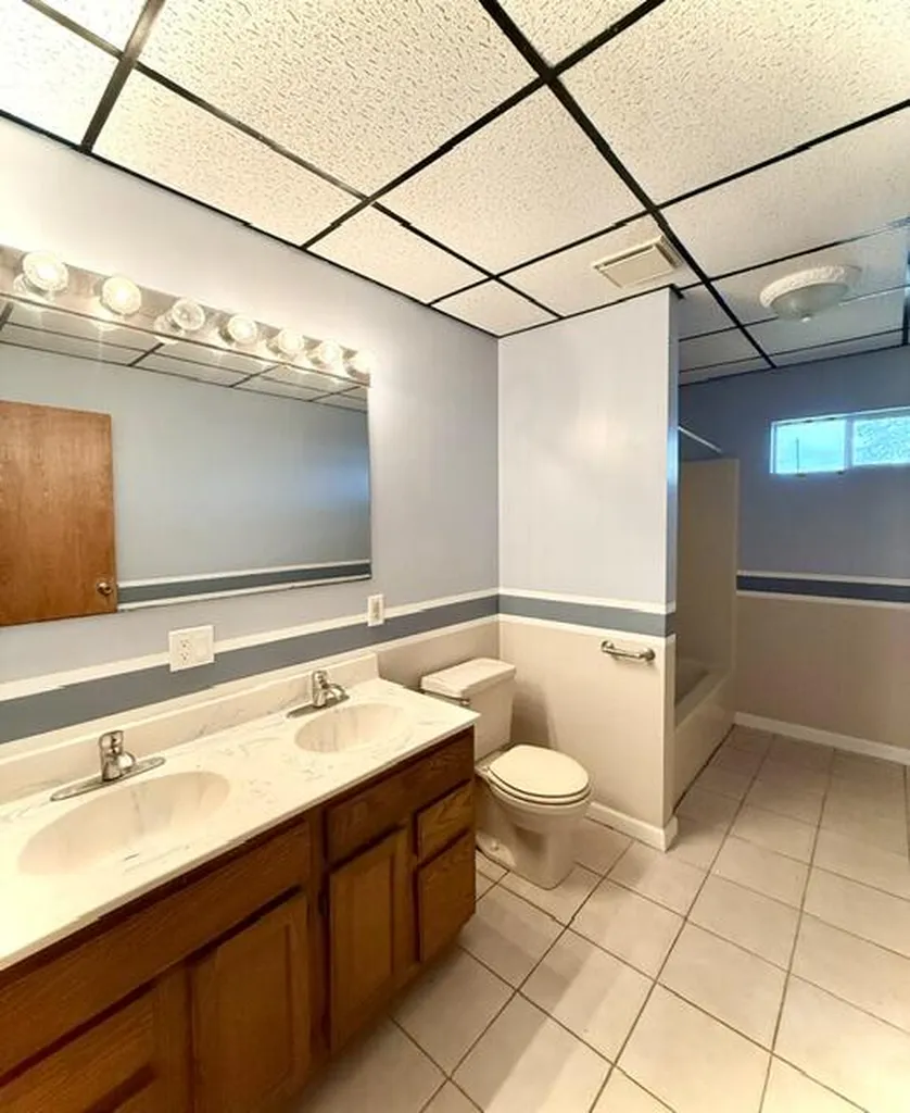 68404 Dailey Road Ontwa Township MI 49112