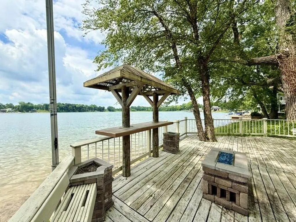 68404 Dailey Road Ontwa Township MI 49112