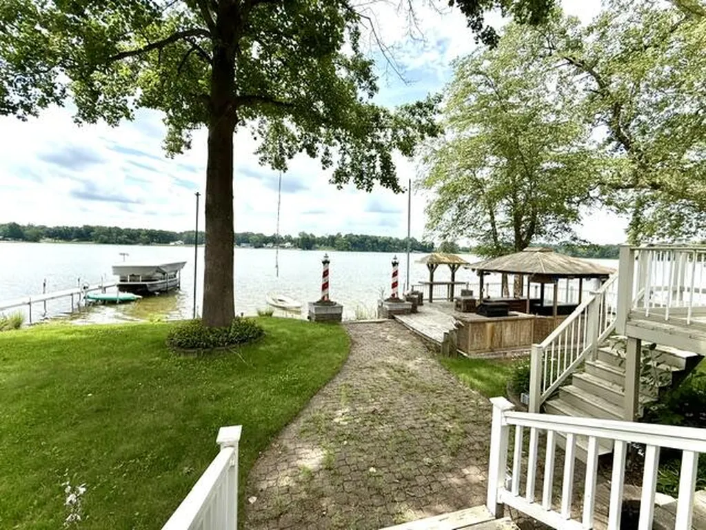 68404 Dailey Road Ontwa Township MI 49112
