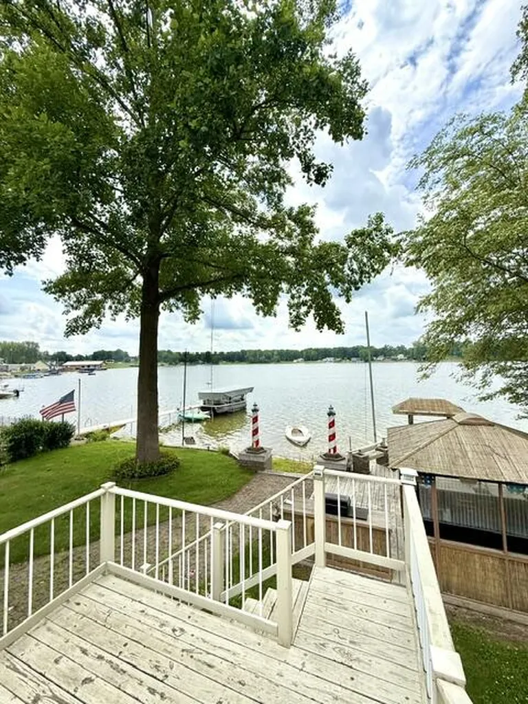68404 Dailey Road Ontwa Township MI 49112