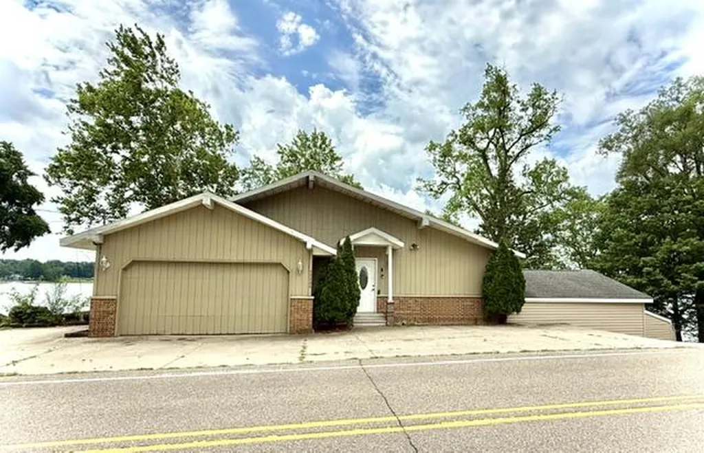 68404 Dailey Road Ontwa Township MI 49112