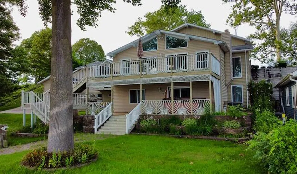 68404 Dailey Road Ontwa Township MI 49112