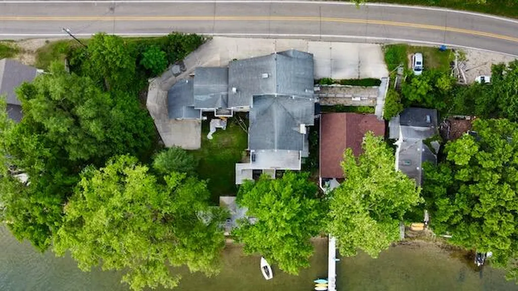 68404 Dailey Road Ontwa Township MI 49112