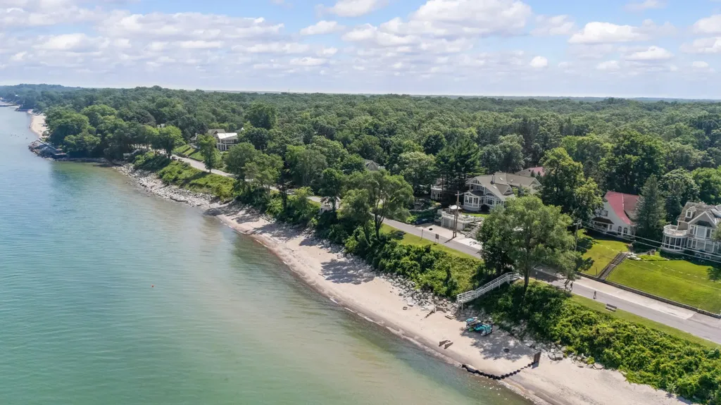 4128 Ponchartrain Trail Michiana Village MI 49117