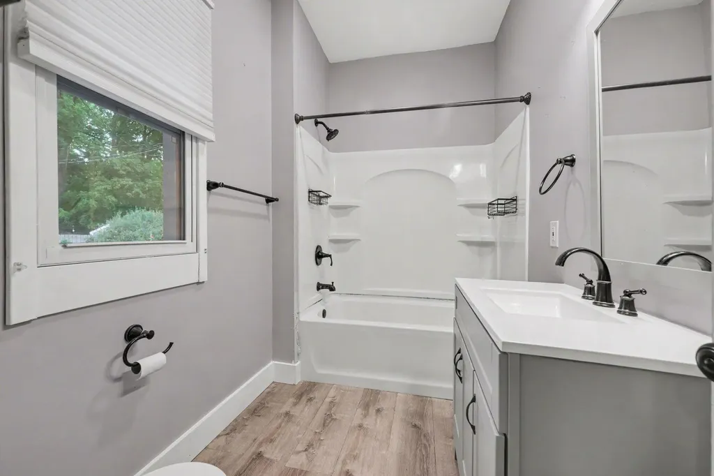 326 Dean Street NE Grand Rapids City MI 49505