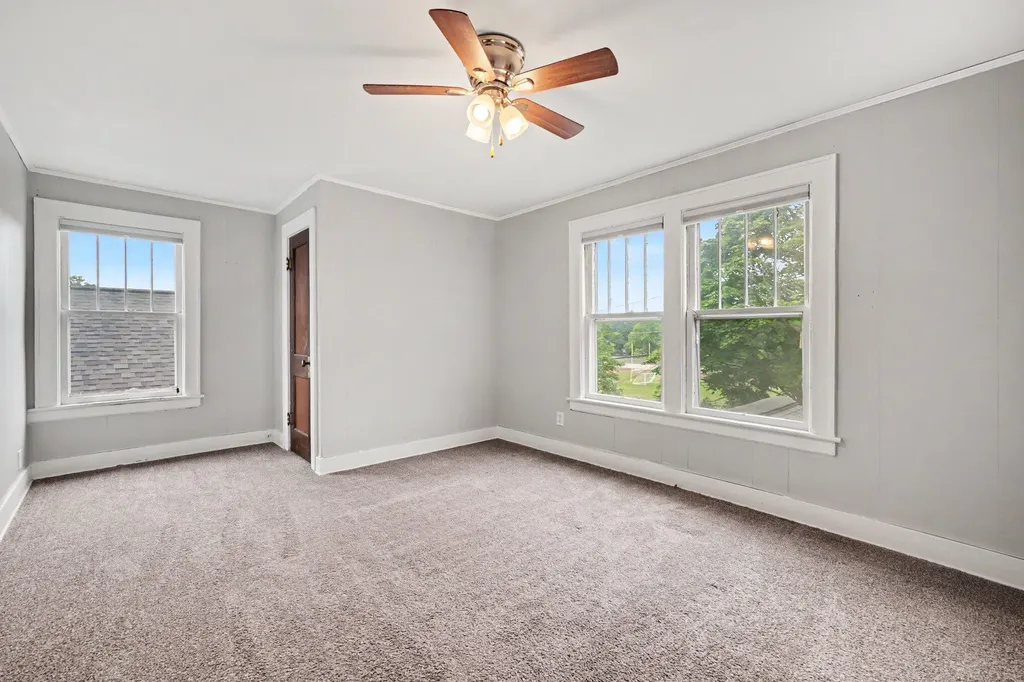 326 Dean Street NE Grand Rapids City MI 49505