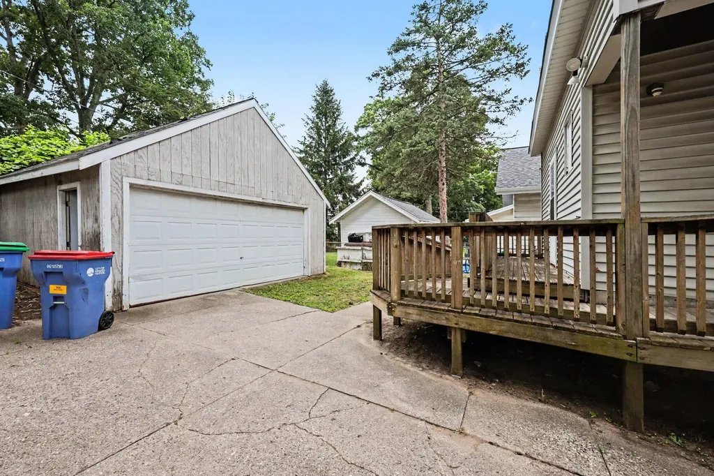 326 Dean Street NE Grand Rapids City MI 49505