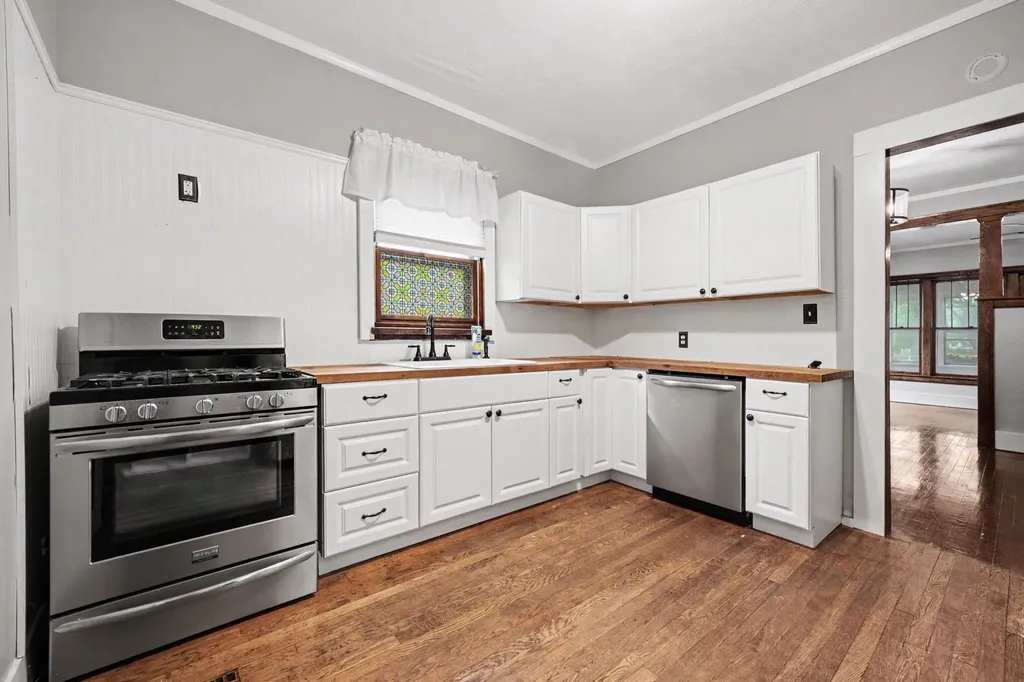 326 Dean Street NE Grand Rapids City MI 49505