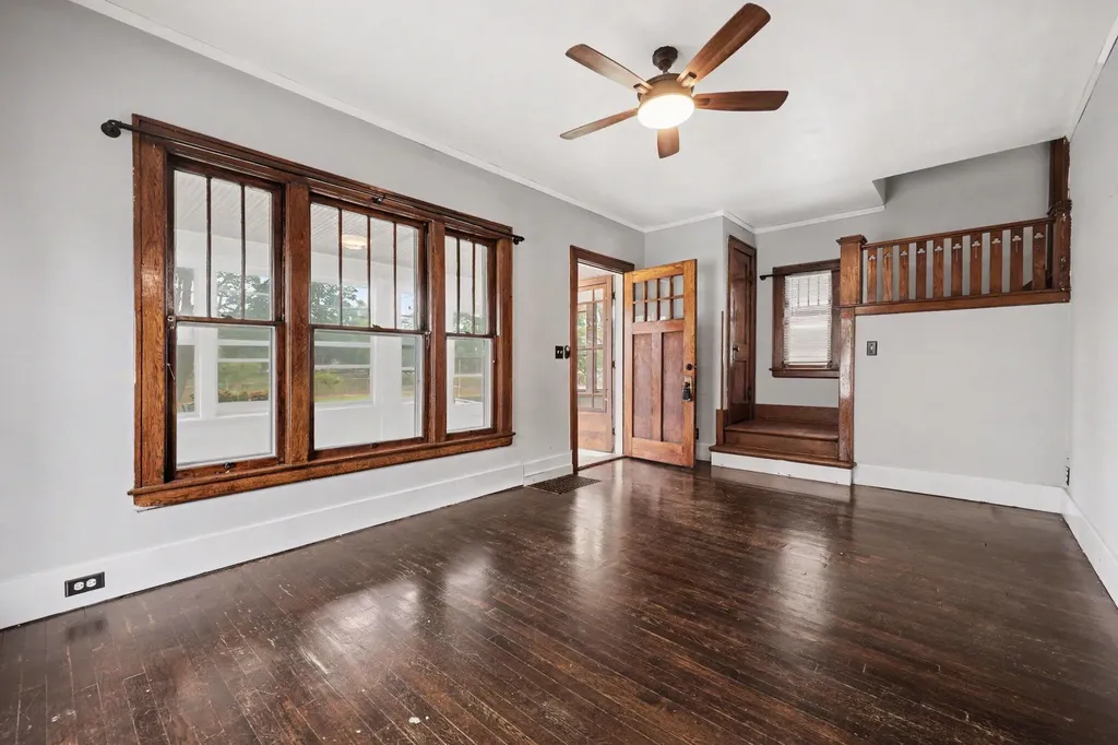 326 Dean Street NE Grand Rapids City MI 49505