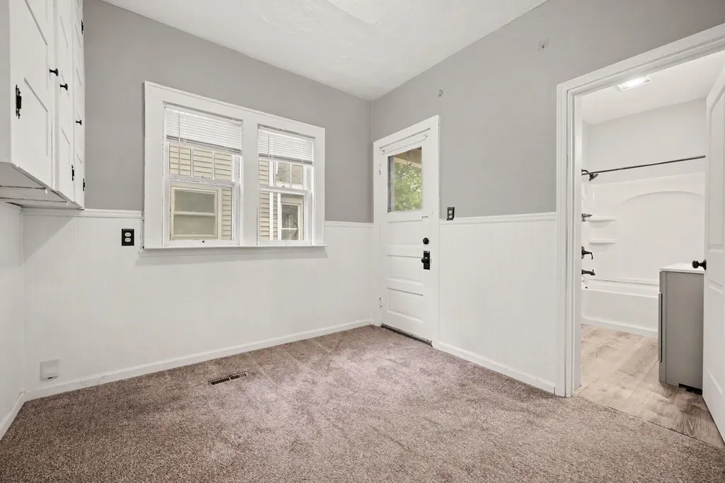 326 Dean Street NE Grand Rapids City MI 49505