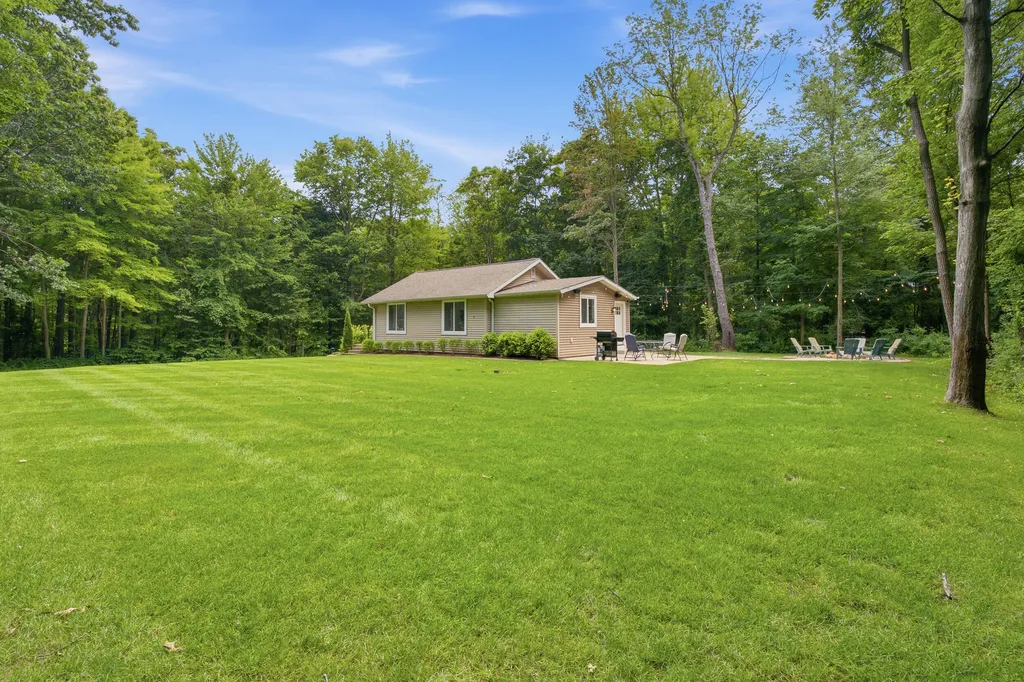 5912 Madison Street Hagar Township MI 49038