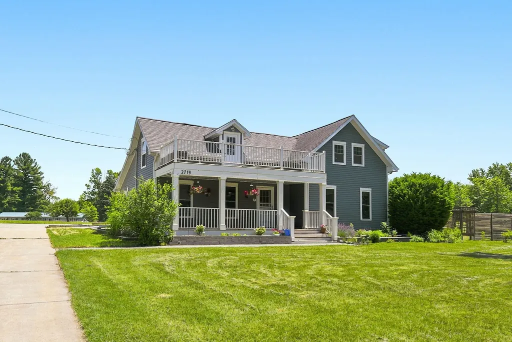 2719&2725 S Cleveland Avenue St. Joseph Charter Township MI 49085