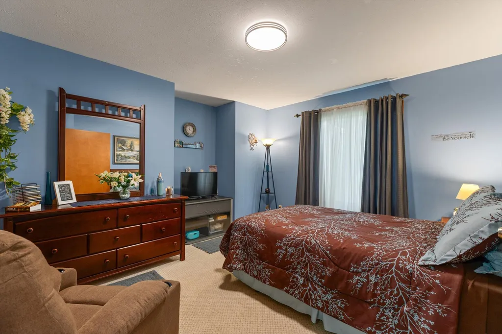 17883 Paradise Lake Calvin Township MI 49095