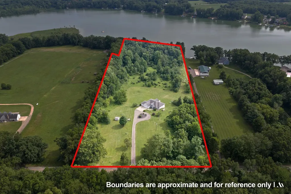 17883 Paradise Lake Calvin Township MI 49095