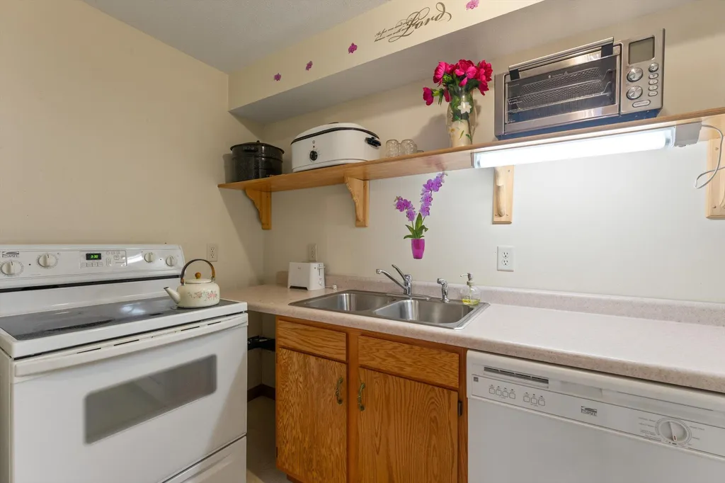 17883 Paradise Lake Calvin Township MI 49095