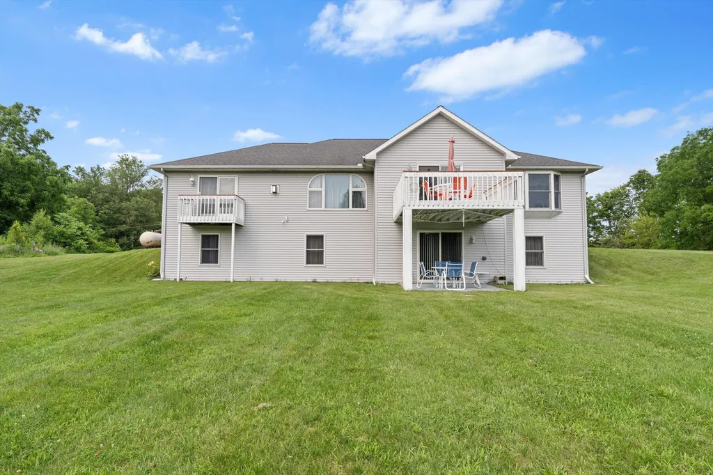 17883 Paradise Lake Calvin Township MI 49095