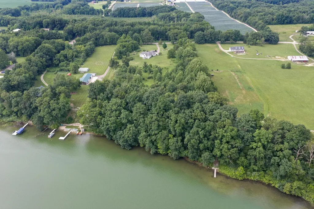 17883 Paradise Lake Calvin Township MI 49095