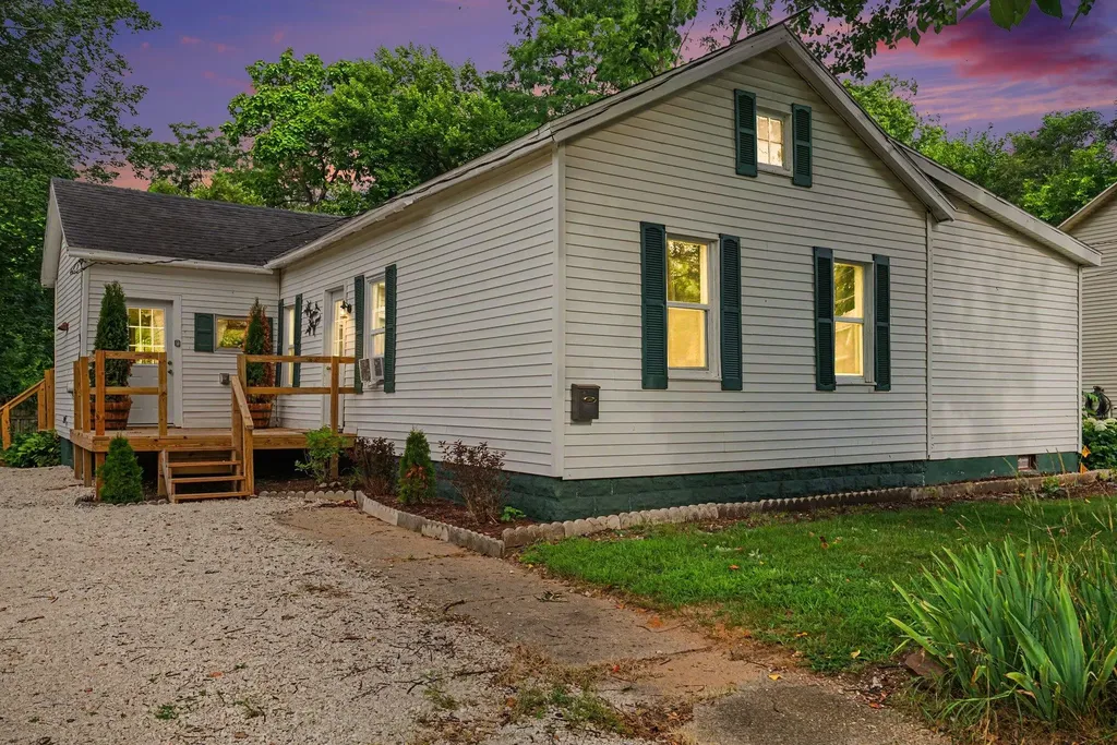 212 S Lowe Street Dowagiac City MI 49047