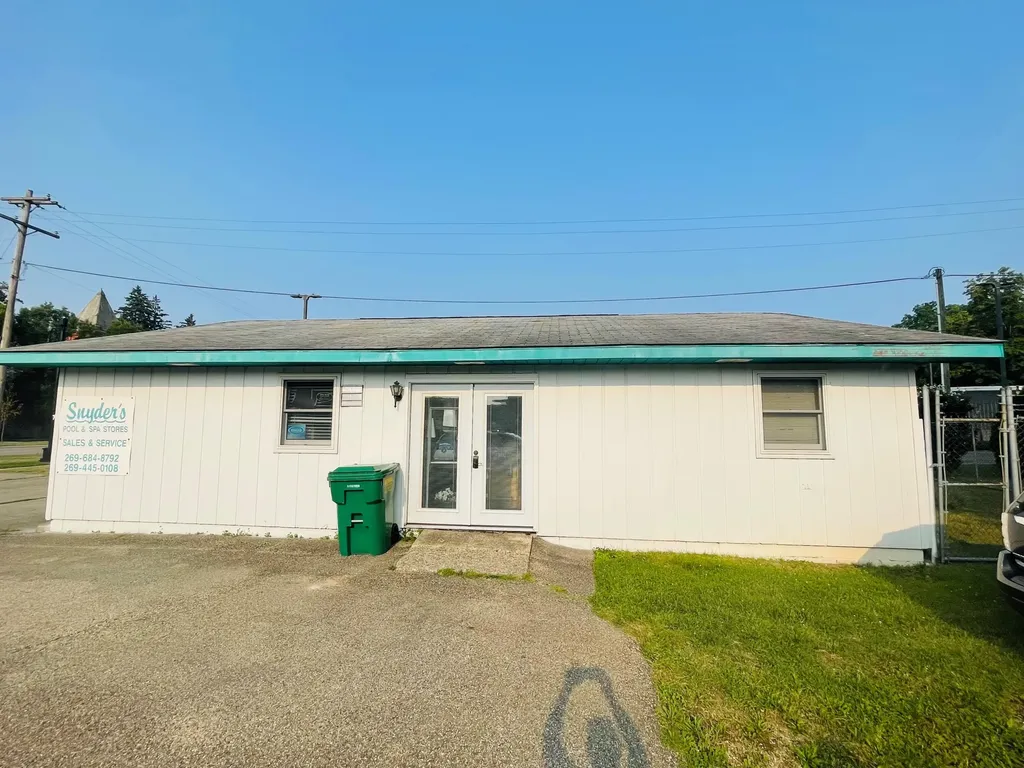 206 E State Street Cassopolis Village MI 49031