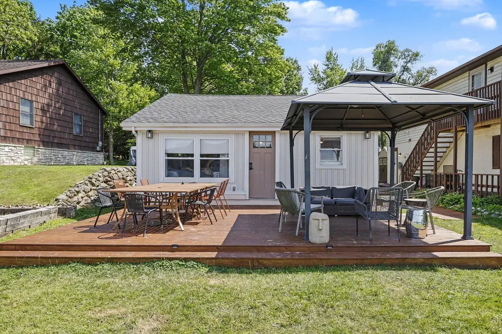 67560 95th Avenue Keeler Township MI 49047