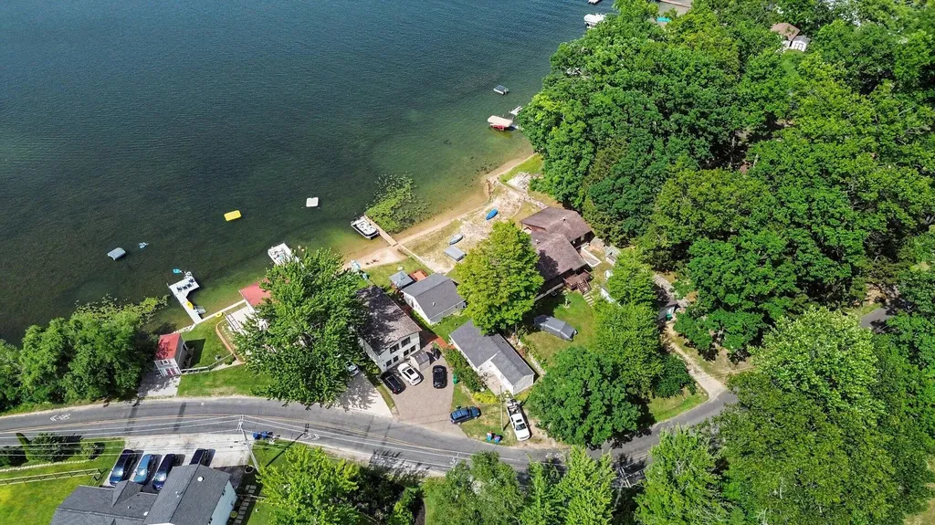67560 95th Avenue Keeler Township MI 49047