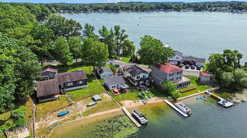 67560 95th Avenue Keeler Township MI 49047