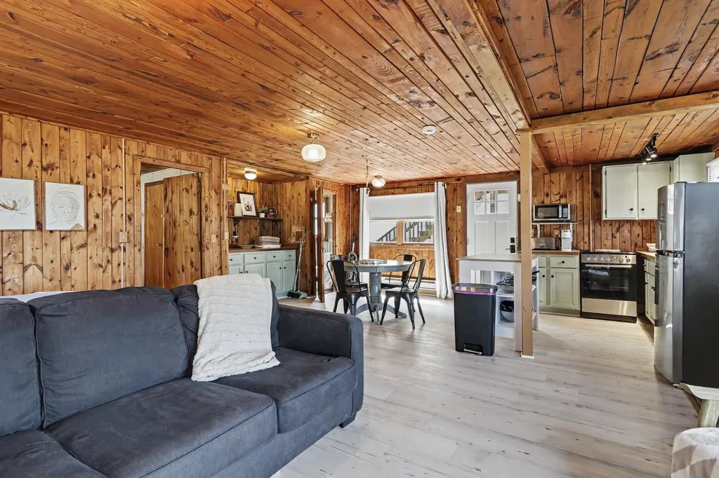 67560 95th Avenue Keeler Township MI 49047