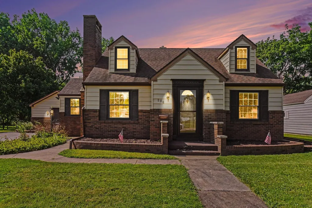 206 Michigan Street E Three Oaks Village MI 49128