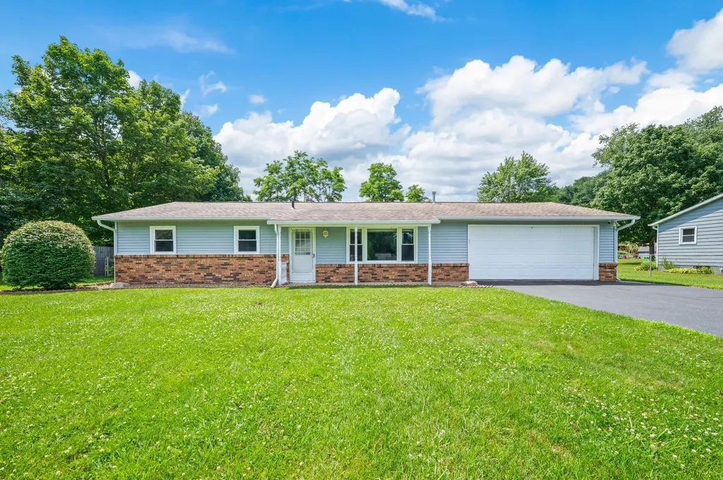 2296 Janellen Drive Howard Township MI 49120