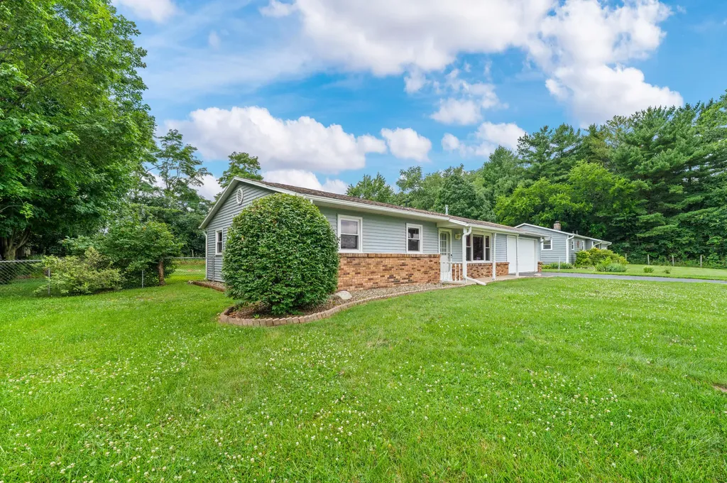 2296 Janellen Drive Howard Township MI 49120
