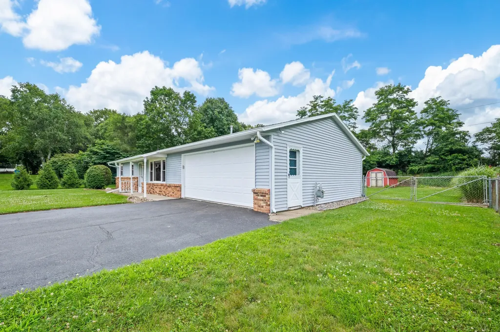 2296 Janellen Drive Howard Township MI 49120