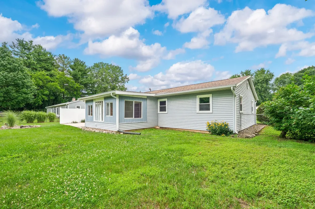 2296 Janellen Drive Howard Township MI 49120