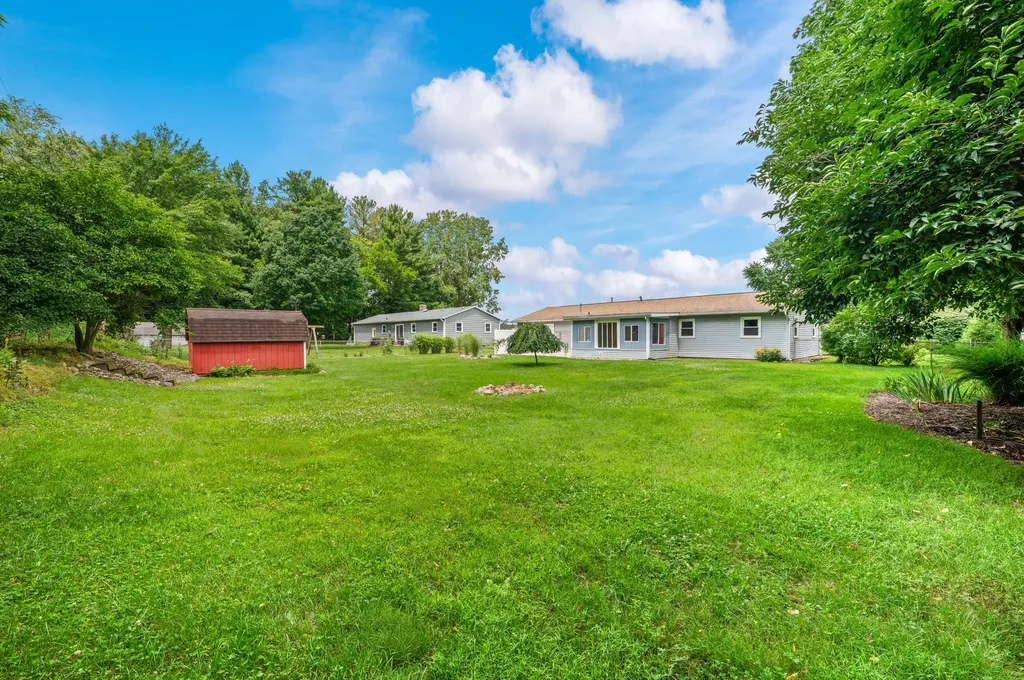 2296 Janellen Drive Howard Township MI 49120